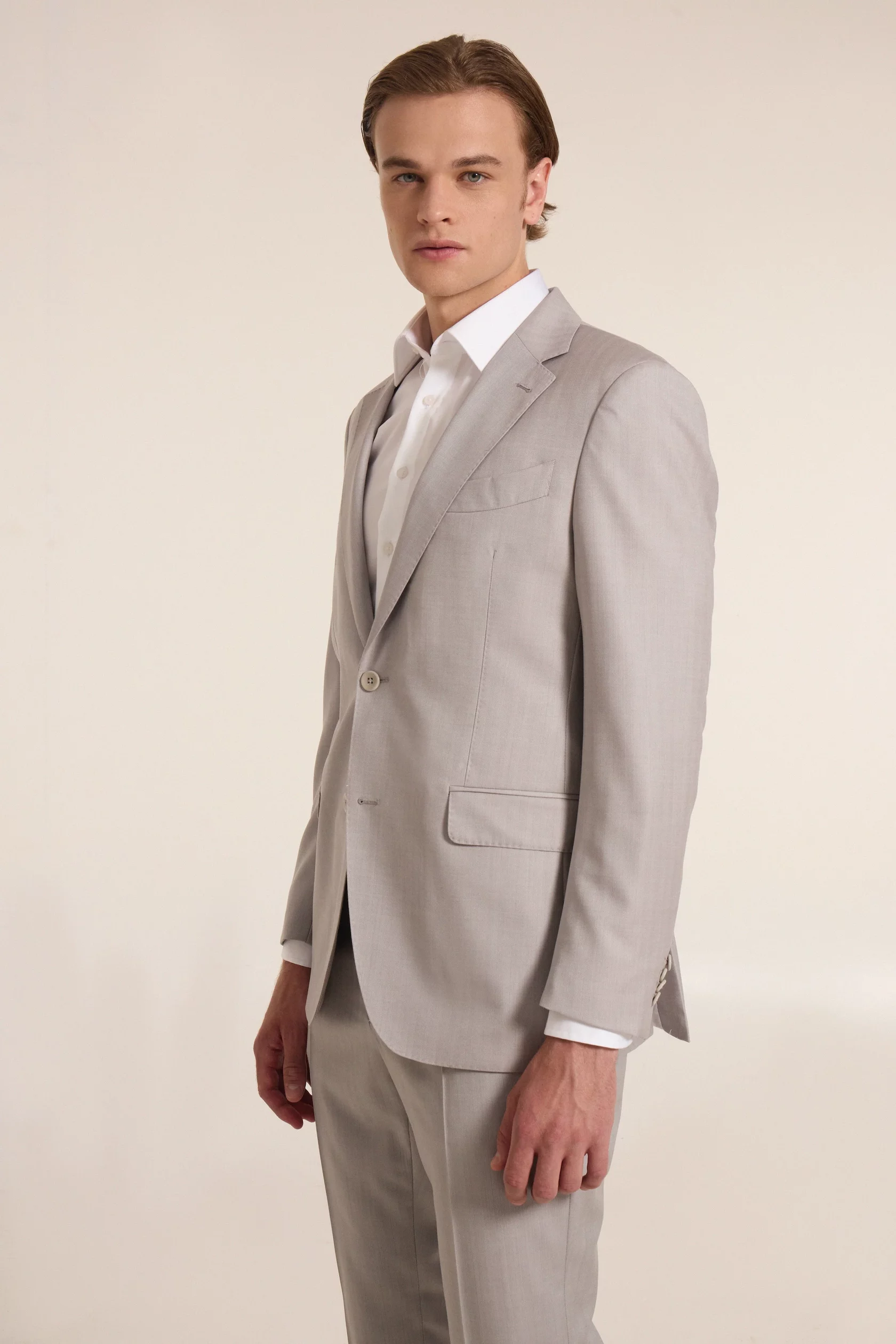 Light grey wool suit with invisible stripes - Image 3