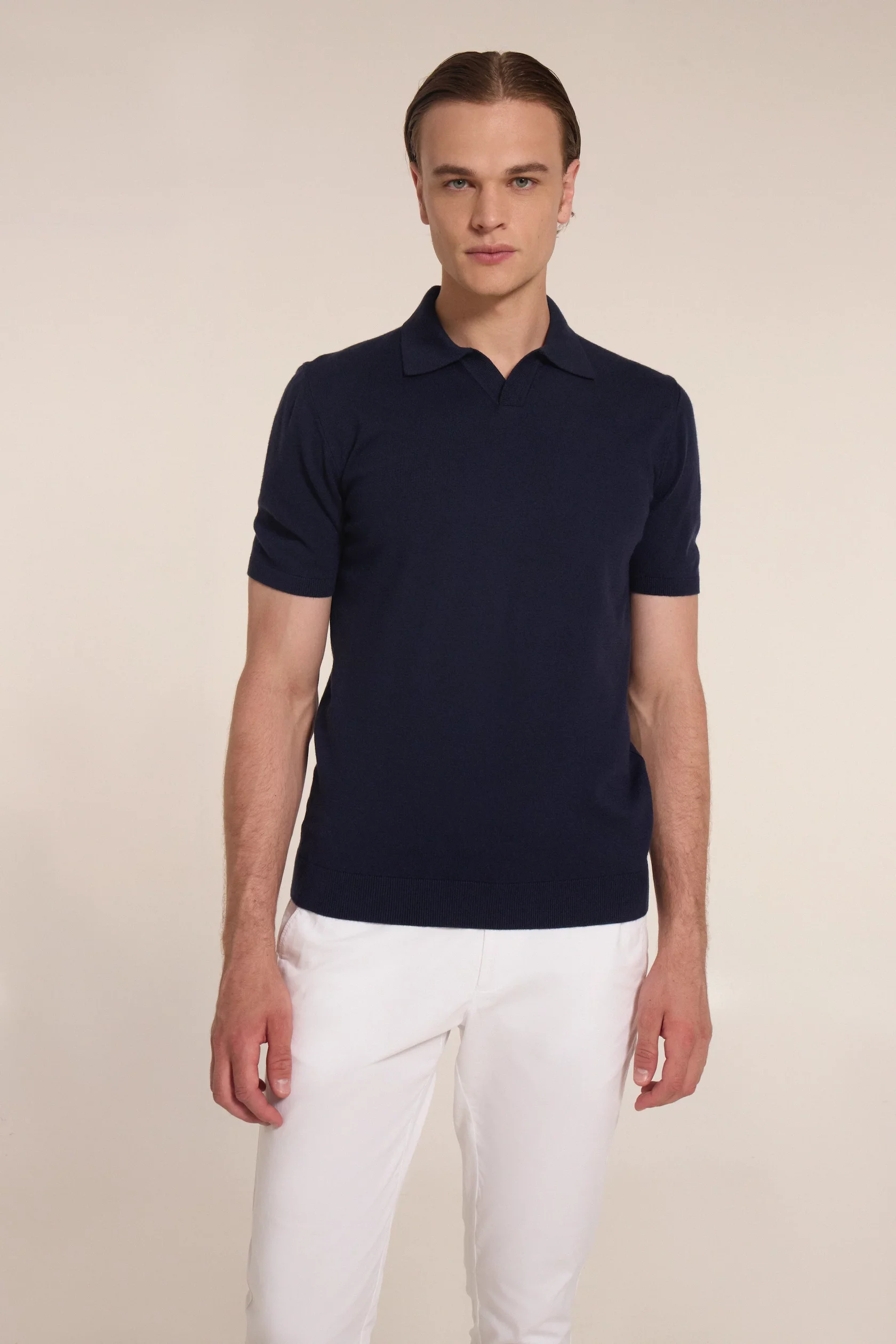 Dark green polo V with cashmere - Image 10