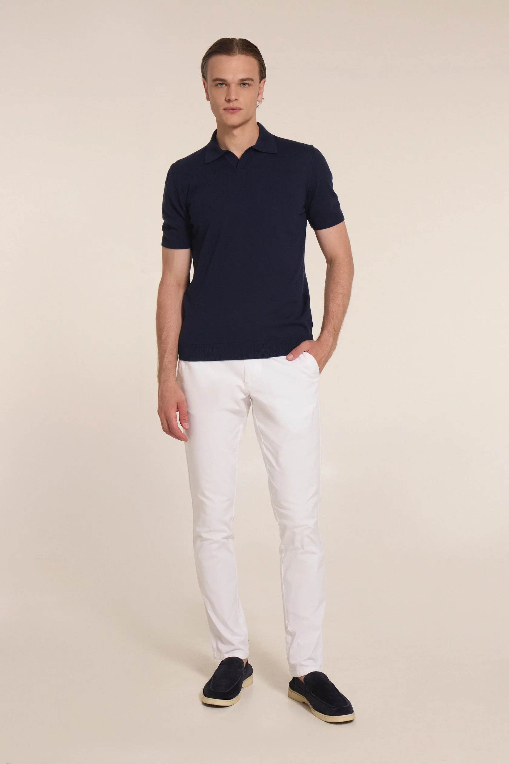 Dark green polo V with cashmere - Image 9