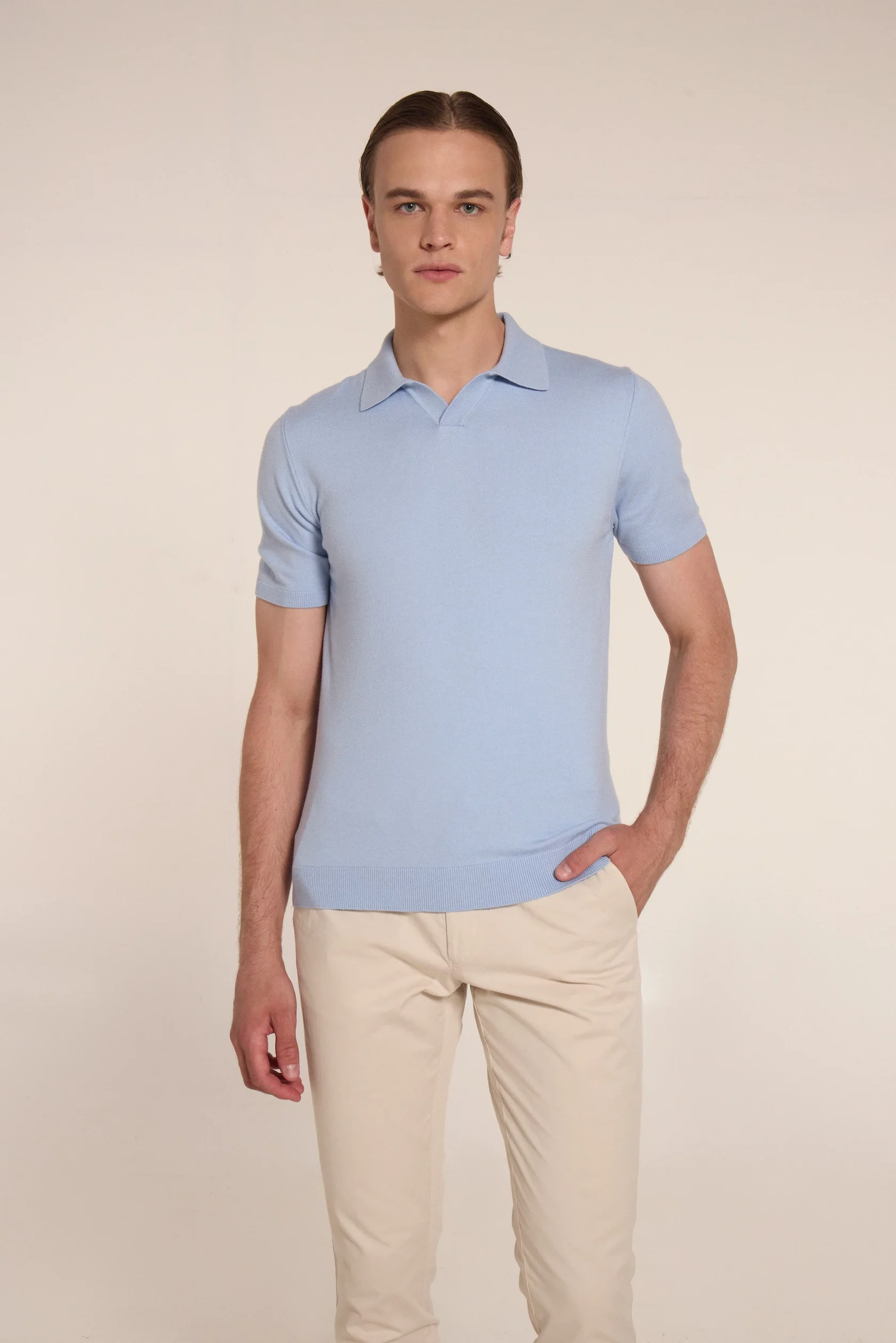 Creme white polo V with cashmere - Image 4